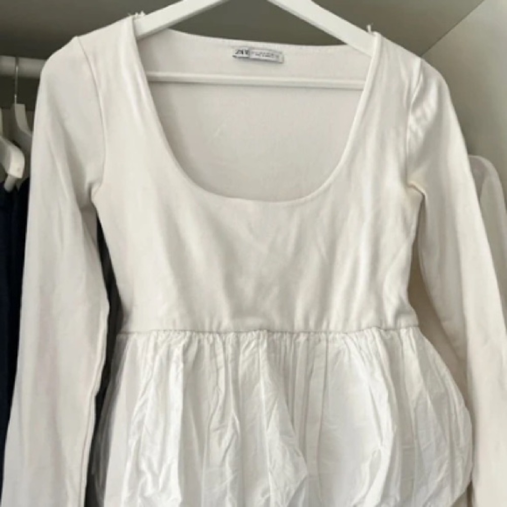 Zara Cream Scoop-Neck Long Sleeve Peplum Top